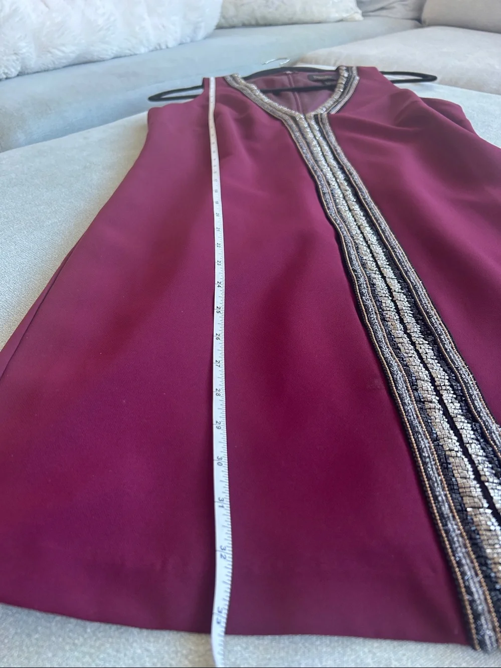 Laundry by Shelli Segal Beaded V-Neck Shift Dress Burgundy Size 2